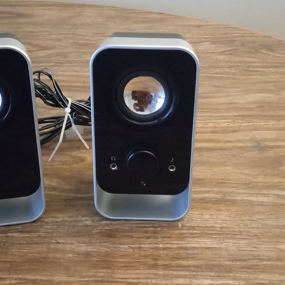 Logitech LS11 Notebook Laptop Speakers, ModeLS-00035 Includes Power Charger Vntg - Picture 4 of 8